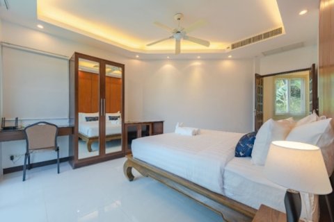 Chalet de 4 dormitorios en Patong, Tailandia № 191160 - foto 15