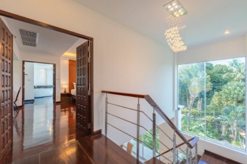 Chalet de 4 dormitorios en Patong, Tailandia № 191160 - foto 9