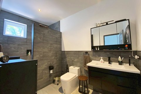 Chalet de 4 dormitorios en Cha-am, Tailandia № 174035 - foto 19