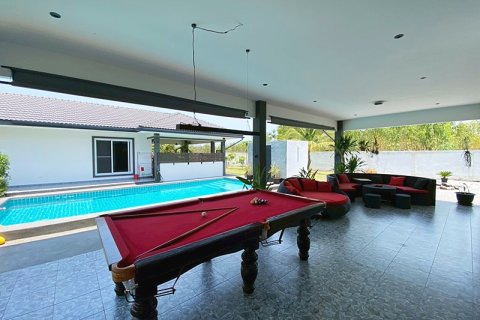 Chalet de 4 dormitorios en Cha-am, Tailandia № 174035 - foto 5