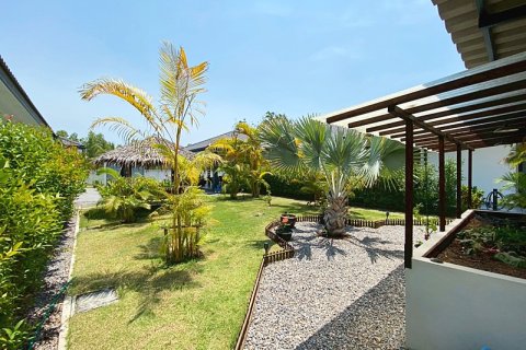 Chalet de 4 dormitorios en Cha-am, Tailandia № 174035 - foto 10