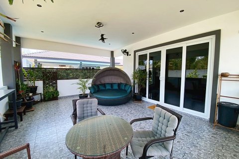 Chalet de 4 dormitorios en Cha-am, Tailandia № 174035 - foto 24