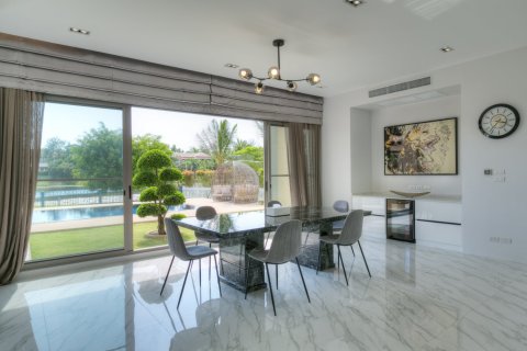 Haus in Bang Tao, Thailand 4 Schlafzimmer № 180353 - Foto 8