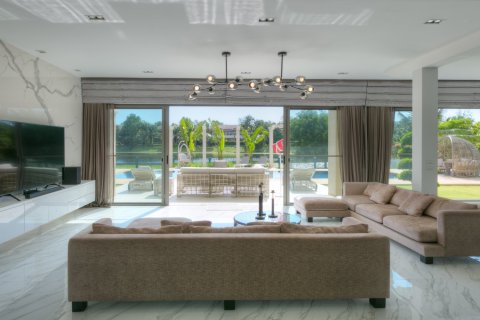 Haus in Bang Tao, Thailand 4 Schlafzimmer № 180353 - Foto 14
