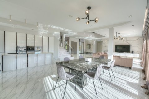 Haus in Bang Tao, Thailand 4 Schlafzimmer № 180353 - Foto 4