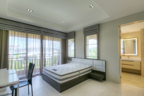 Haus in Bang Tao, Thailand 4 Schlafzimmer № 180353 - Foto 18