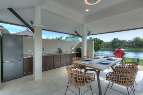 Haus in Bang Tao, Thailand 4 Schlafzimmer № 180353 - Foto 10