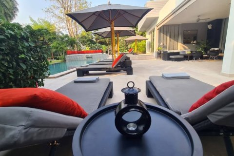 Casa de 8 dormitorios en Hua Hin, Tailandia № 180568 - foto 4