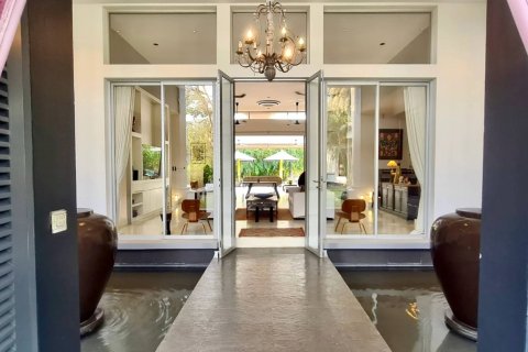 Casa de 8 dormitorios en Hua Hin, Tailandia № 180568 - foto 16