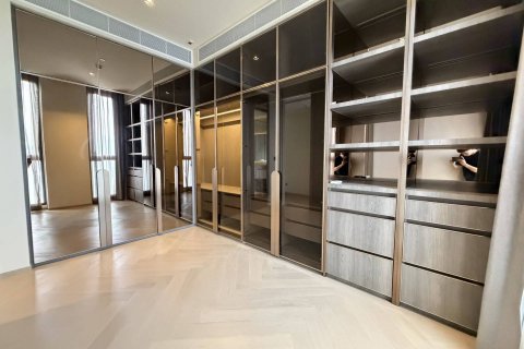 Condominio de 4 dormitorios en Bangkok, Tailandia № 180566 - foto 15
