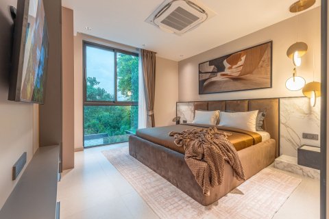Chalet de 7 dormitorios en Pattaya, Tailandia № 173520 - foto 19