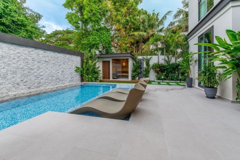 Chalet de 7 dormitorios en Pattaya, Tailandia № 173520 - foto 6