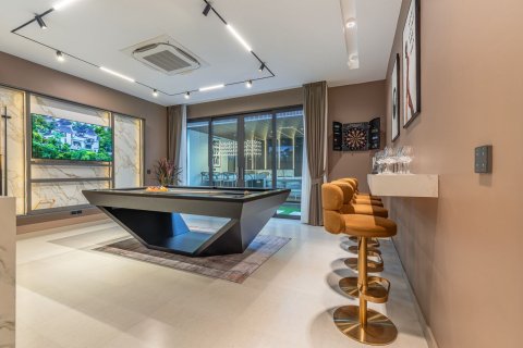 Chalet de 7 dormitorios en Pattaya, Tailandia № 173520 - foto 13