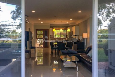 Condominio de 2 dormitorios en Pattaya, Tailandia № 178983 - foto 2