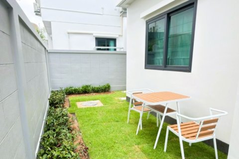 Casa de 4 dormitorios en Pattaya, Tailandia № 178988 - foto 3