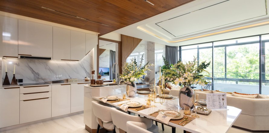Apartamento de 4 habitaciones en Pattaya, Tailandia № 173895