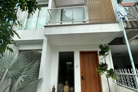 Reihenhaus in Bangkok, Thailand 4 Schlafzimmer № 70325