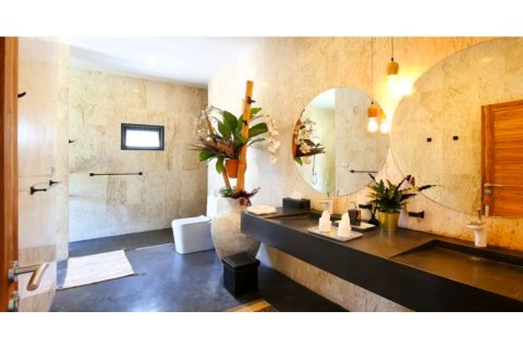 Villa in Ko Samui, Thailand 8 bedrooms № 180252 - photo 15