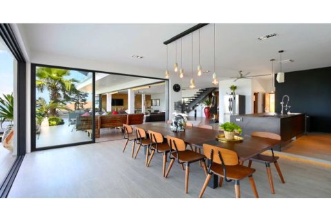 Villa in Ko Samui, Thailand 8 bedrooms № 180252 - photo 8