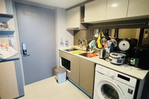 Loft de 1 dormitorio en Khlong San, Bangkok, Tailandia № 144649 - foto 5