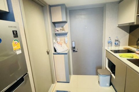 Loft de 1 dormitorio en Khlong San, Bangkok, Tailandia № 144649 - foto 2