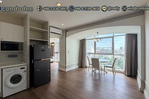 Condo in Bangkok, Thailand, 2 bedrooms  № 233153 - photo 2