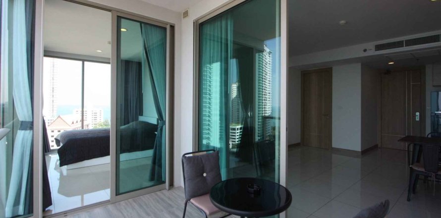 Apartamento de 2 dormitorios en The Riviera Wongamat Beach, Pattaya, Tailandia № 164819