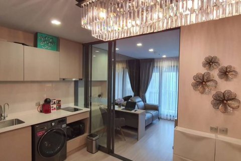 Condominio de 1 dormitorio en Chatuchak, Bangkok, Tailandia № 163859 - foto 8