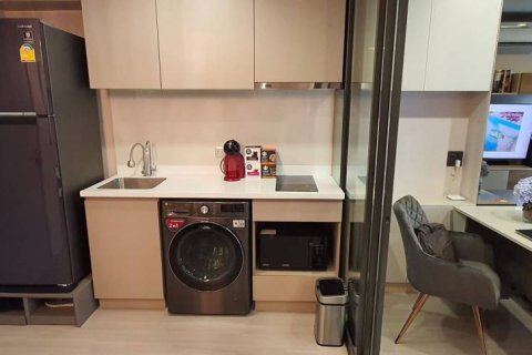 Condominio de 1 dormitorio en Chatuchak, Bangkok, Tailandia № 163859 - foto 9