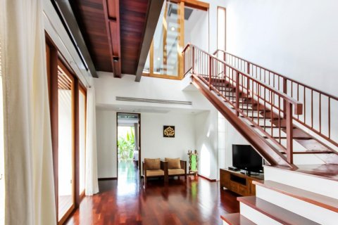 Chalet de 3 dormitorios en Pran Buri, Tailandia № 168487 - foto 7