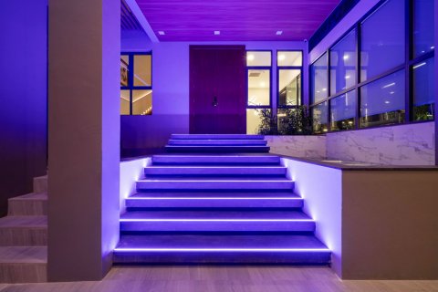 Chalet de 5 dormitorios en Kathu, Tailandia № 136673 - foto 9