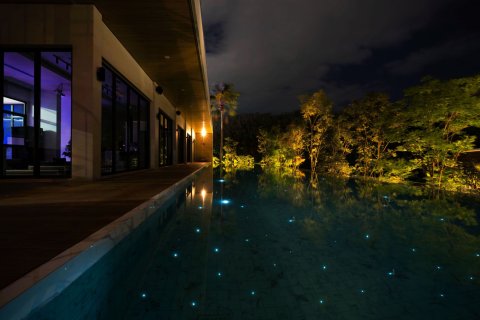 Chalet de 5 dormitorios en Kathu, Tailandia № 136673 - foto 4