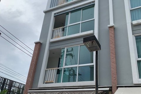 Townhouse in Yan Nawa, Bangkok, Thailand 3 bedrooms № 163009