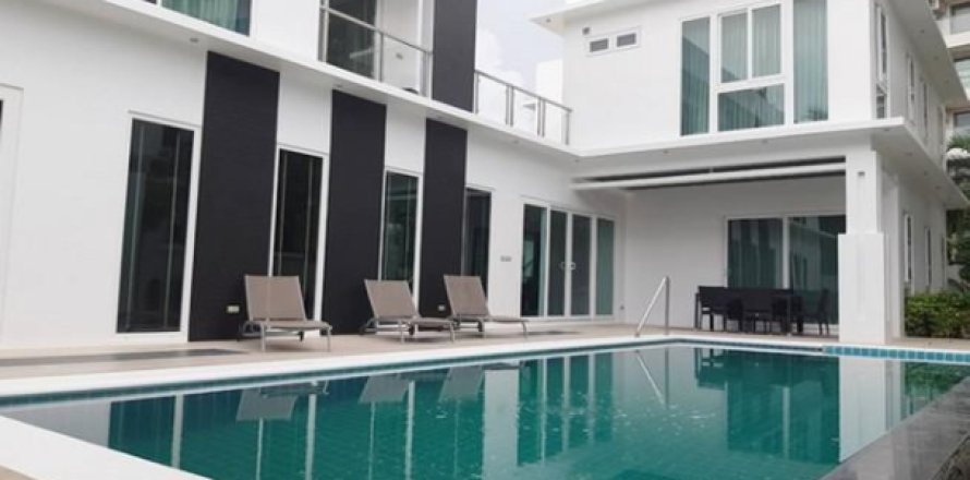Casa de 5 dormitorios en Pattaya, Tailandia № 193876