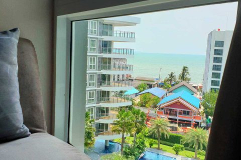 Apartamento de 383 dormitorios en Pattaya, Tailandia № 205892 - foto 10