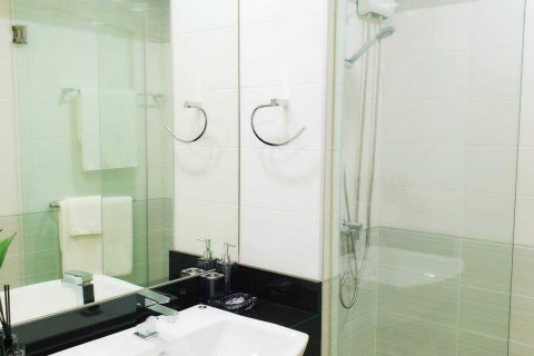 Apartamento de 383 dormitorios en Pattaya, Tailandia № 205892 - foto 12