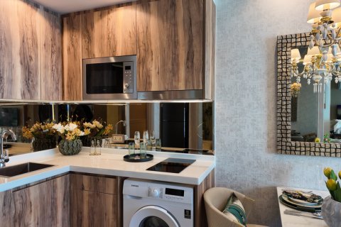 Apartamento de 383 dormitorios en Pattaya, Tailandia № 205891 - foto 2