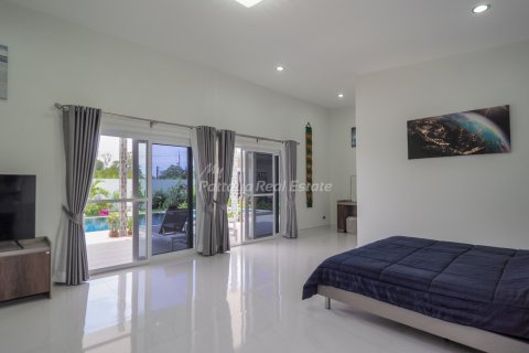 Casa de 3 dormitorios en Bang Lamung, Tailandia № 74386 - foto 14