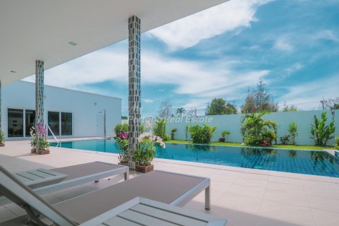 Casa de 3 dormitorios en Bang Lamung, Tailandia № 74386 - foto 18