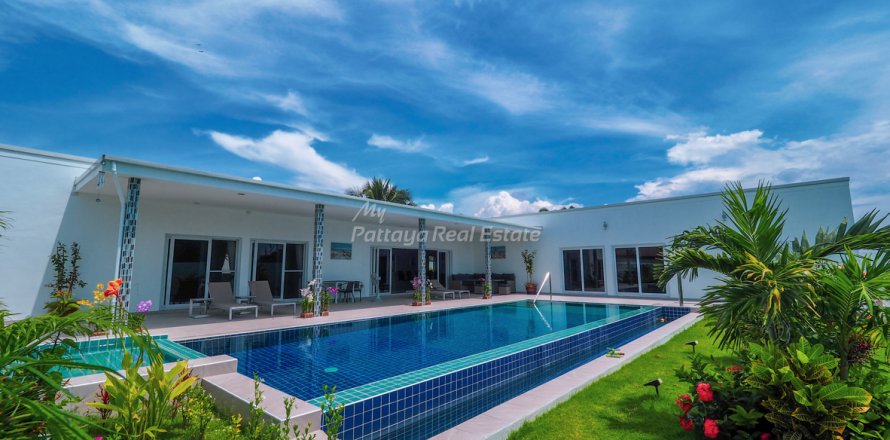 Casa de 3 dormitorios en Bang Lamung, Tailandia № 74386