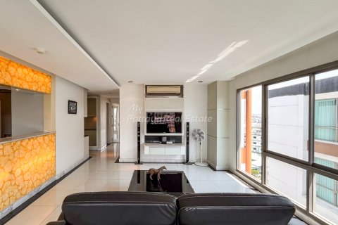 Condominio de 2 dormitorios en Bang Lamung, Tailandia № 172599 - foto 3