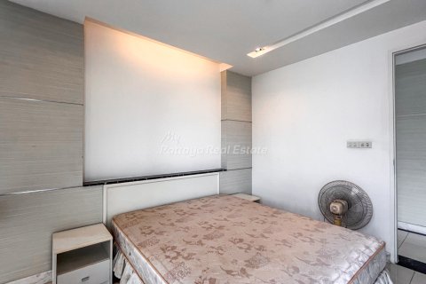 Condominio de 2 dormitorios en Bang Lamung, Tailandia № 172599 - foto 16
