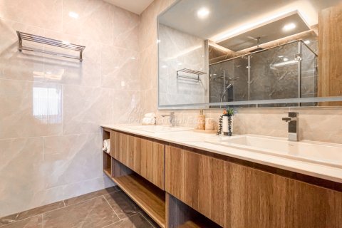 Condominio de 2 dormitorios en Pattaya, Tailandia № 172602 - foto 21