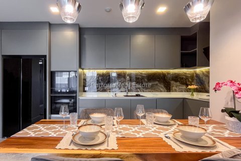 Condominio de 2 dormitorios en Pattaya, Tailandia № 172602 - foto 2