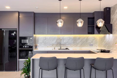 Condominio de 3 dormitorios en Pattaya, Tailandia № 172603 - foto 4