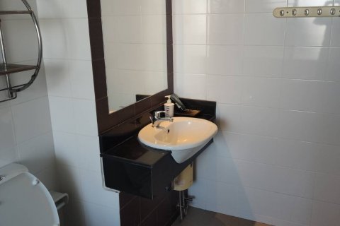 Condominio de 2 dormitorios en Bangkok, Tailandia № 66018 - foto 11