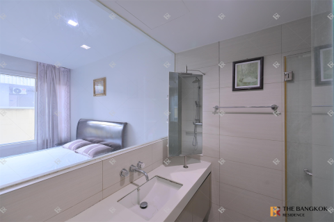Condo in Bangkok, Thailand, 1 bedroom  № 185039 - photo 9