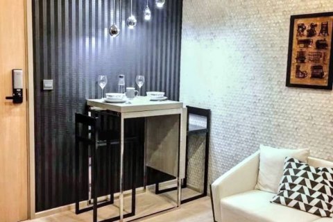 Condominio de 1 dormitorio en Bangkok, Tailandia № 116967 - foto 2