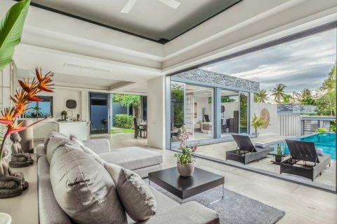 Casa de 4 dormitorios en Phuket, Tailandia № 180954 - foto 10