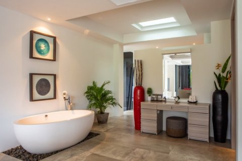 Casa de 4 dormitorios en Phuket, Tailandia № 180954 - foto 24